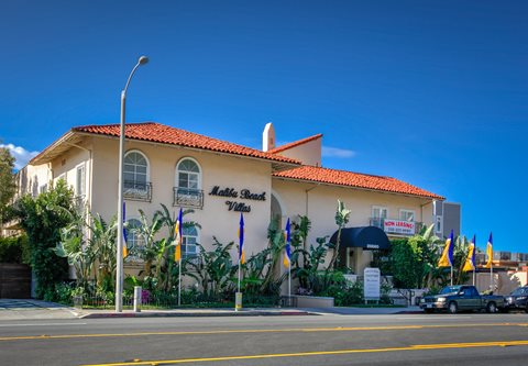 Apartment Building in Malibu